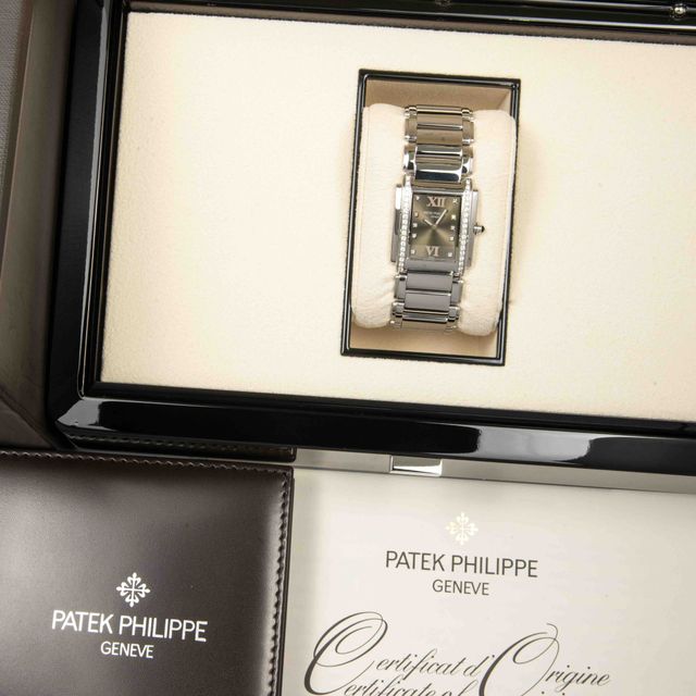 Patek Philippe Twenty-4 4910/10A-010 Image 5
